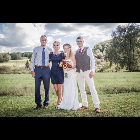 Wedding Dress! - Picture 4 of 5